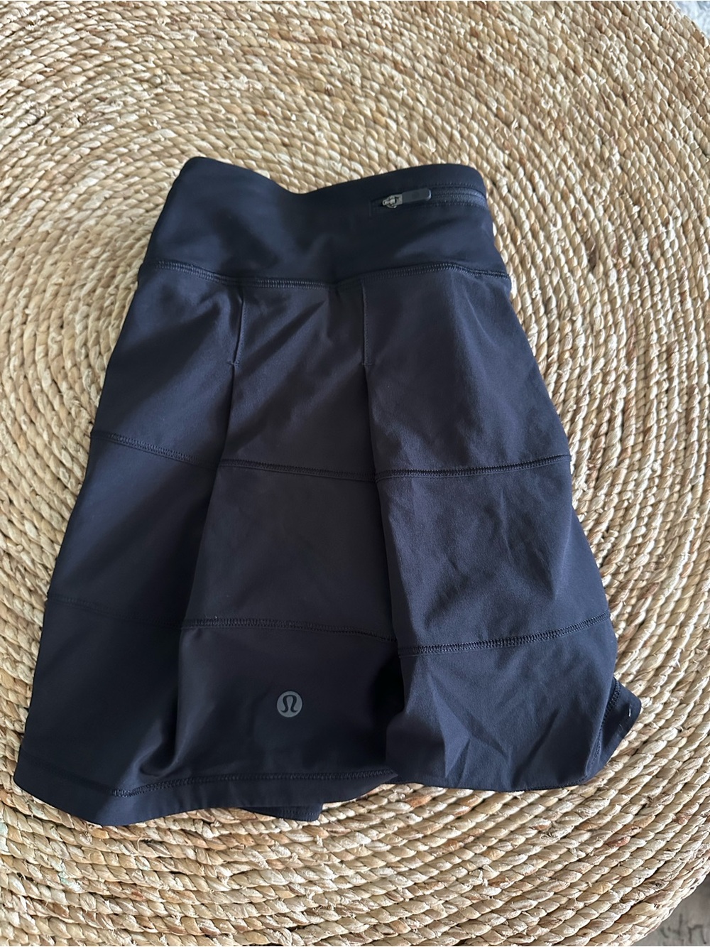 Lululemon Pace Rival Skirt (Tall) *4-way Stretch 15" Size 8 - Picture 2 of 3
